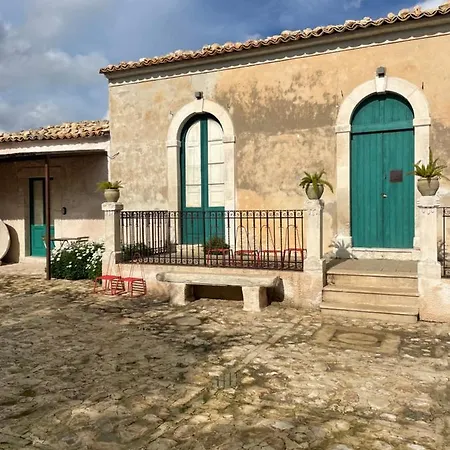 Chiusa Del Curiale - Ospitalita In Vigna Comiso