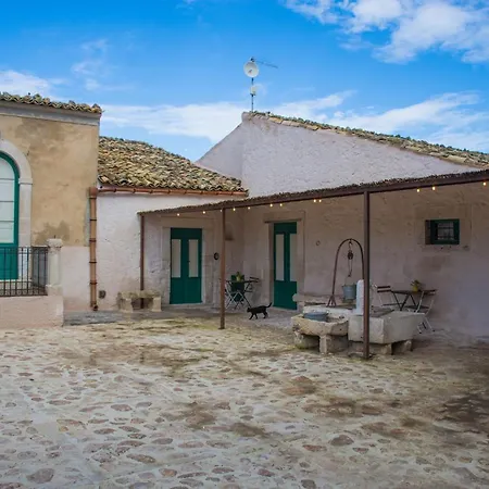 Chiusa Del Curiale - Ospitalita In Vigna